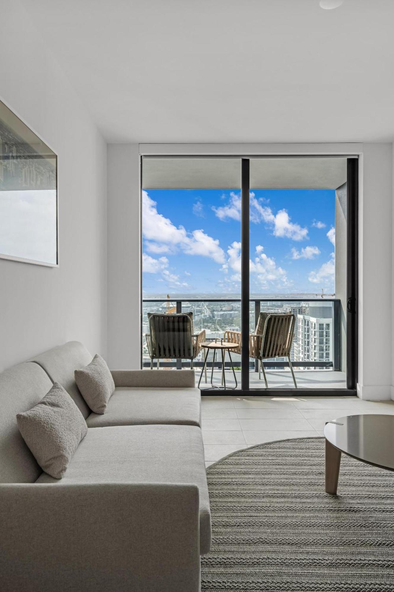 Modern 1Br Apartment With Breathtaking Views Heart Of Downtown 마이애미 외부 사진