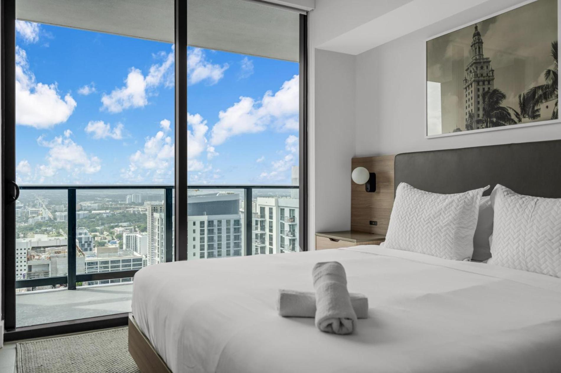 Modern 1Br Apartment With Breathtaking Views Heart Of Downtown 마이애미 외부 사진