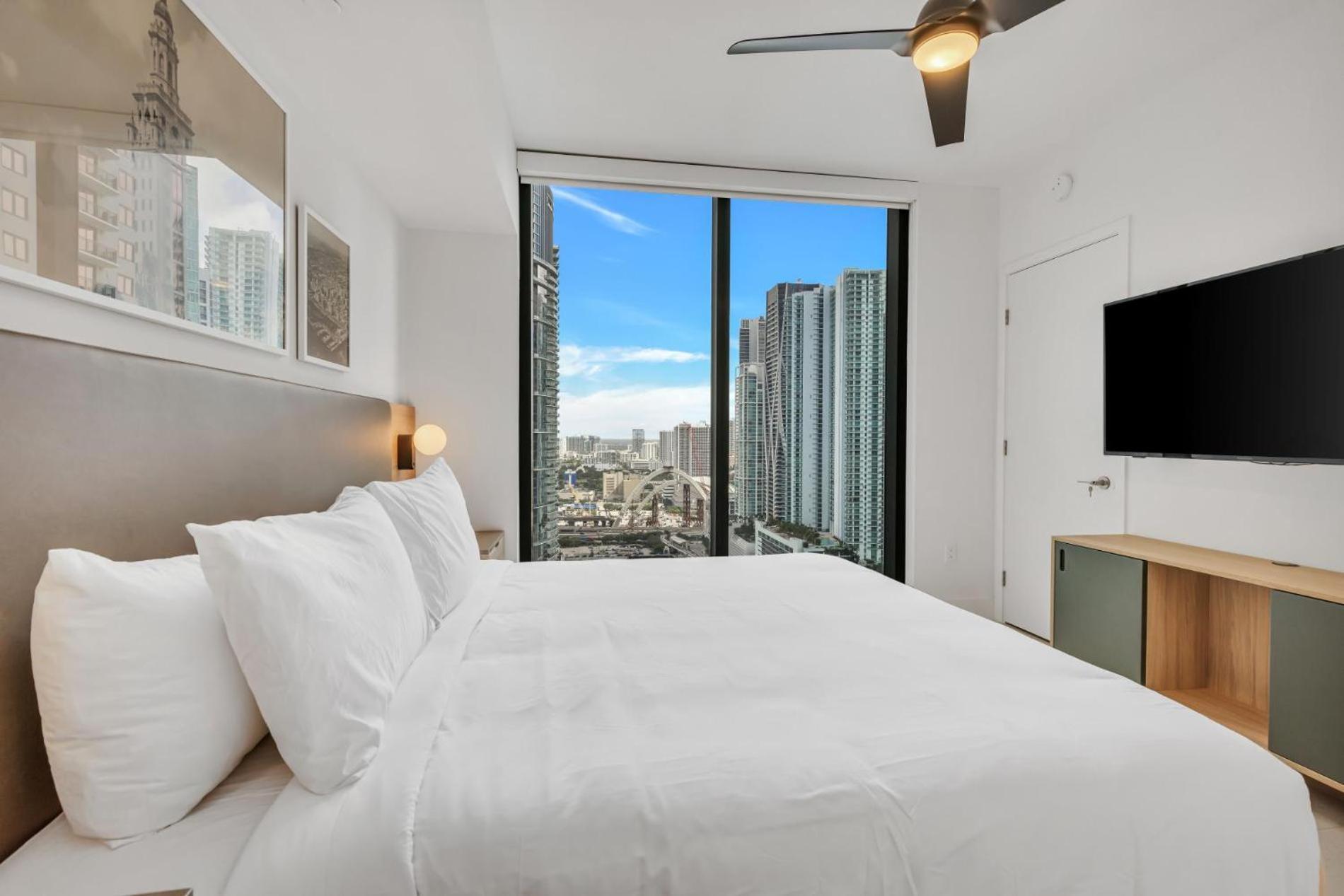 Modern 1Br Apartment With Breathtaking Views Heart Of Downtown 마이애미 외부 사진