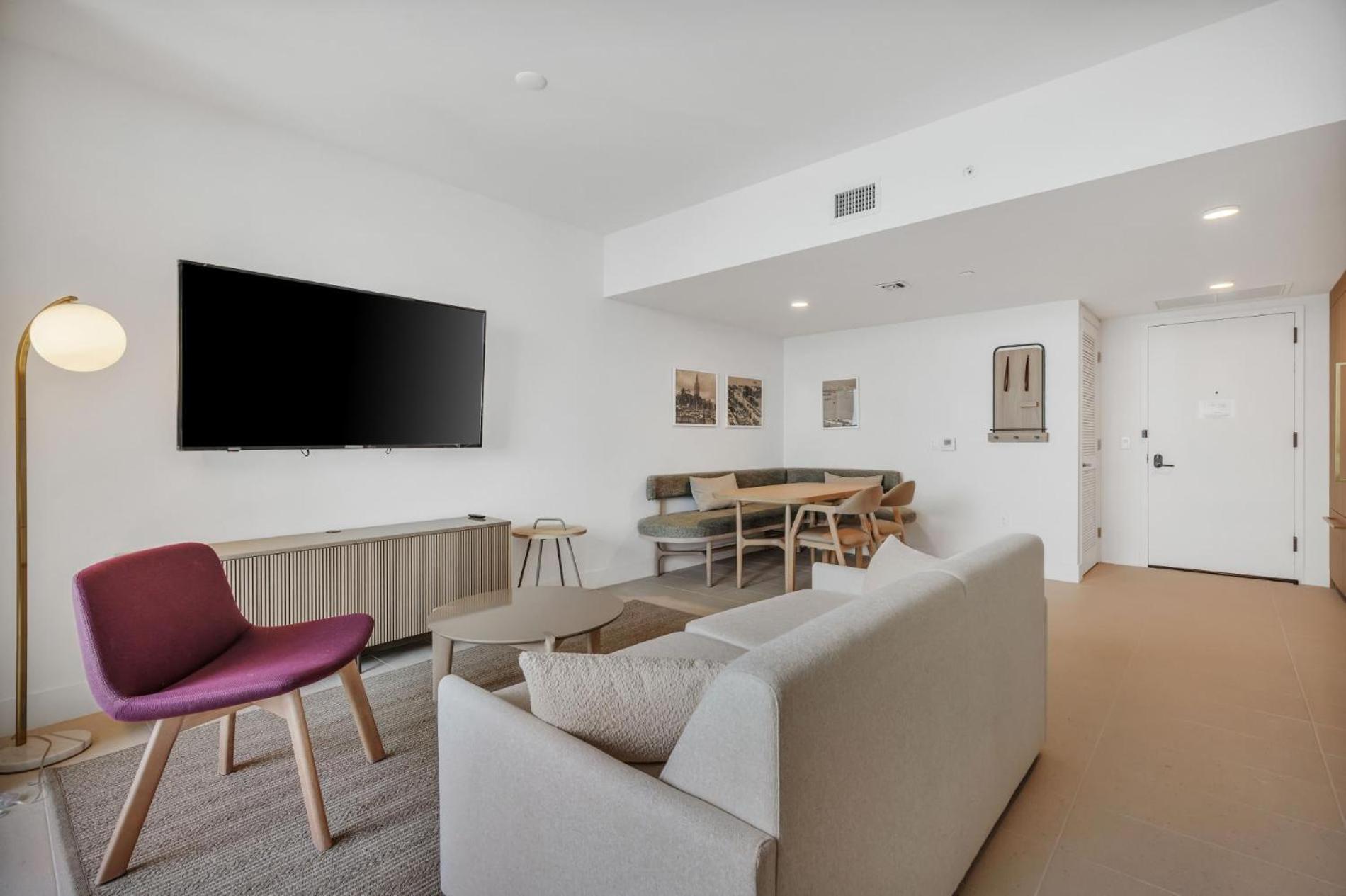 Modern 1Br Apartment With Breathtaking Views Heart Of Downtown 마이애미 외부 사진